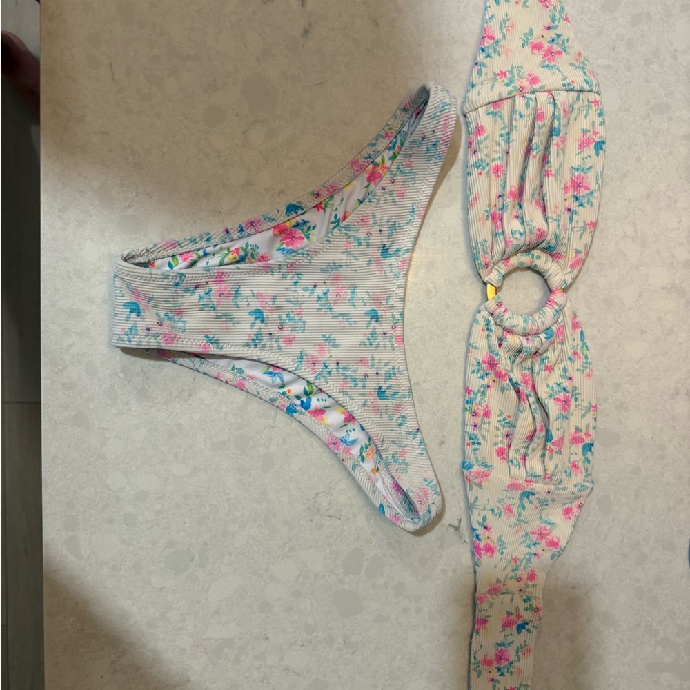 Kulani Kinis Floral Bikini Set
